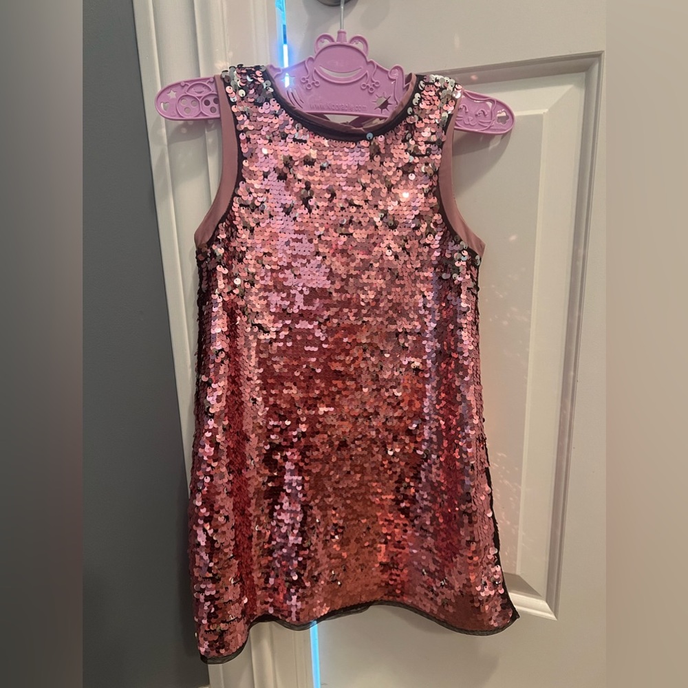Pink sequin H&M little girl party dress